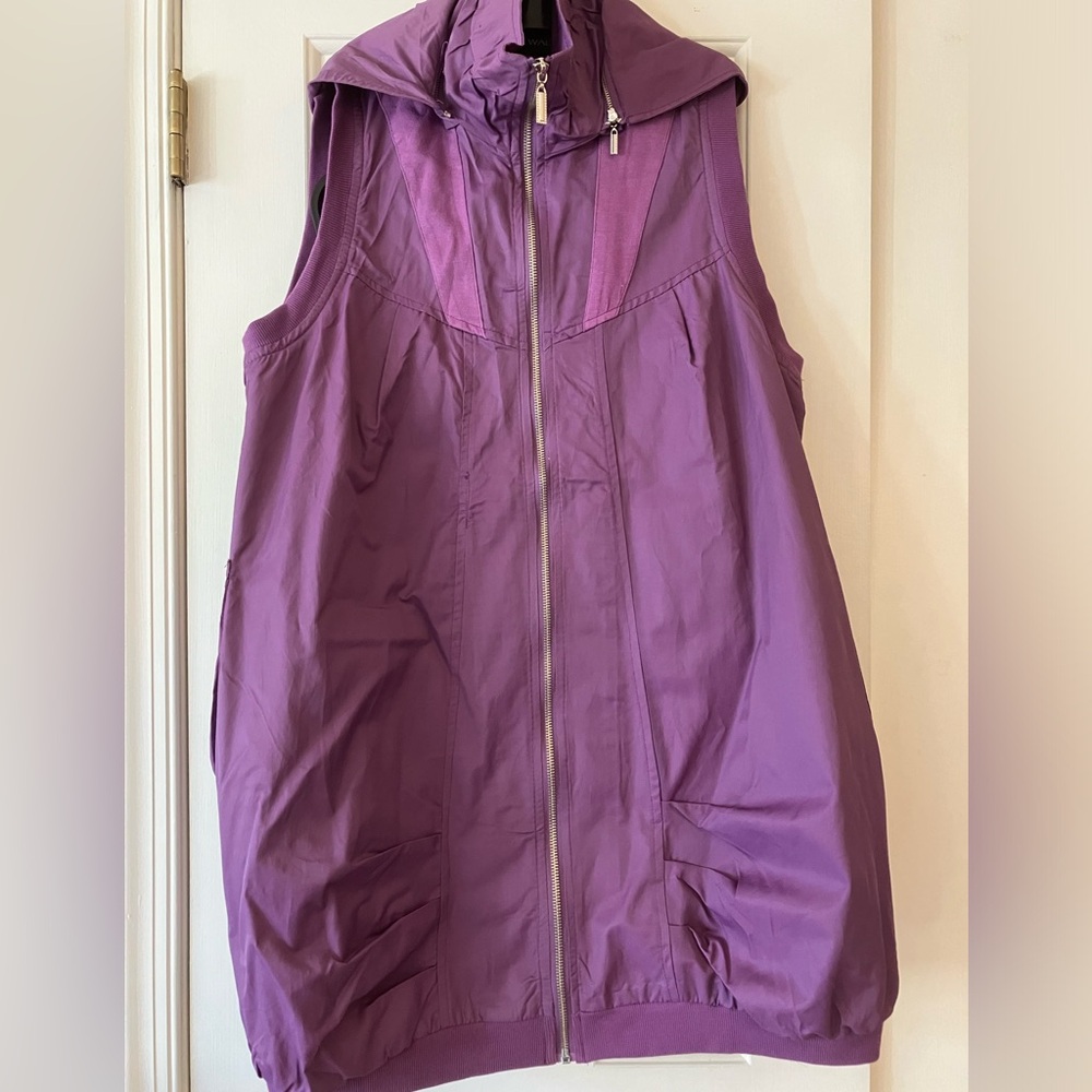 Talk of the Walk | Large | Purple